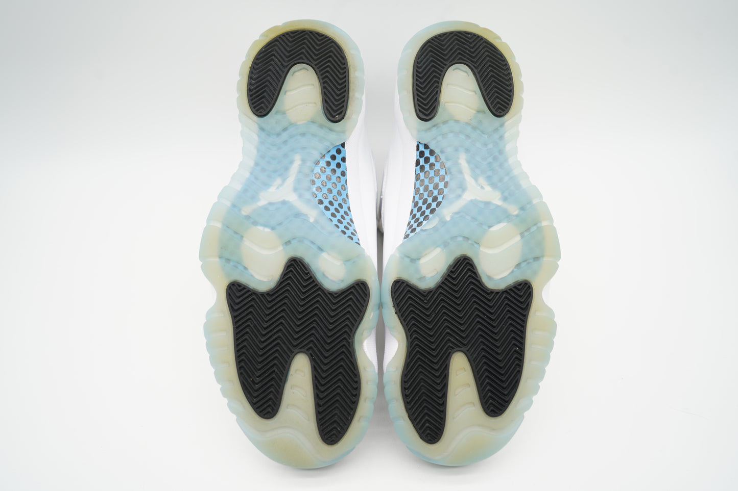 Jordan 11 Retro Legend Blue (2024)