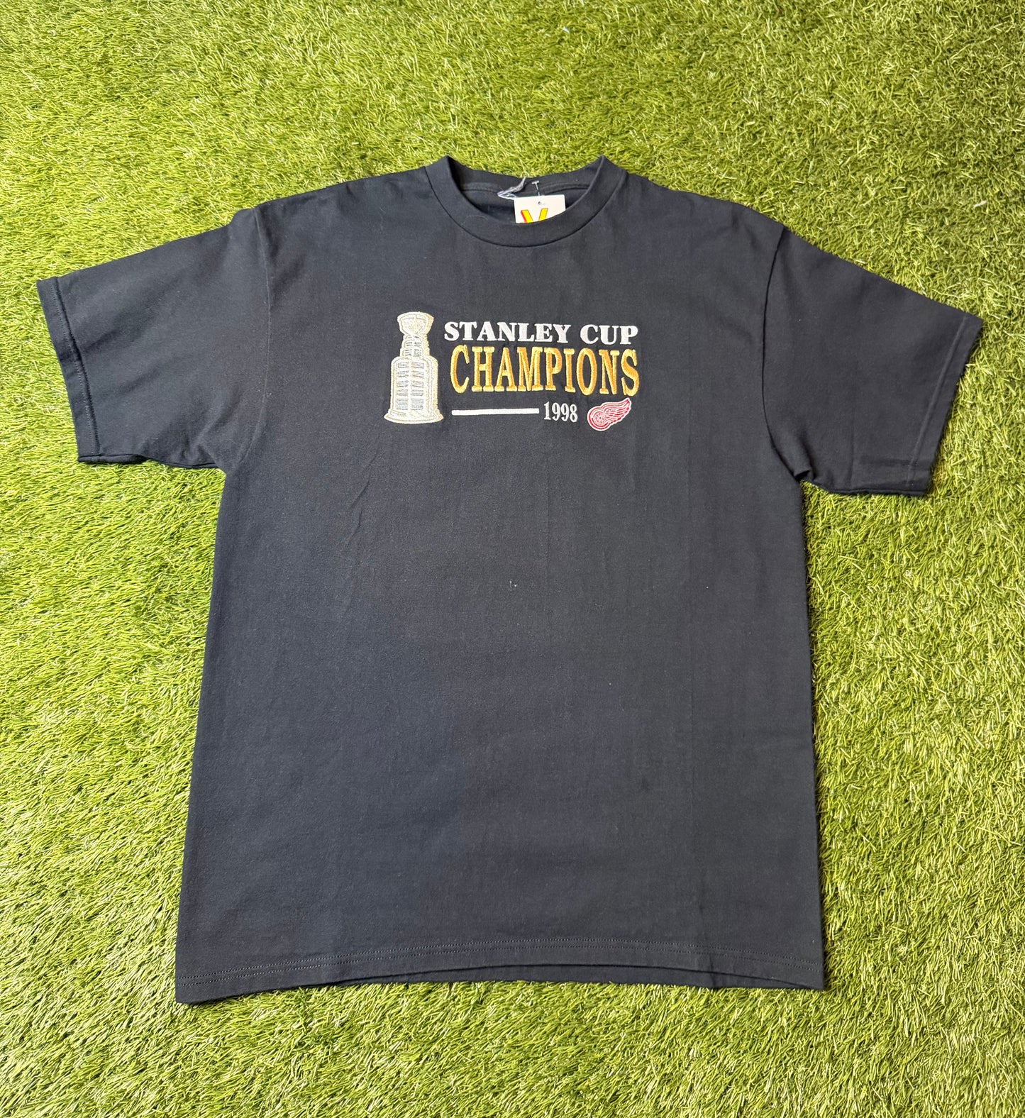 Vintage 1998 Red Wings Champions T Shirt