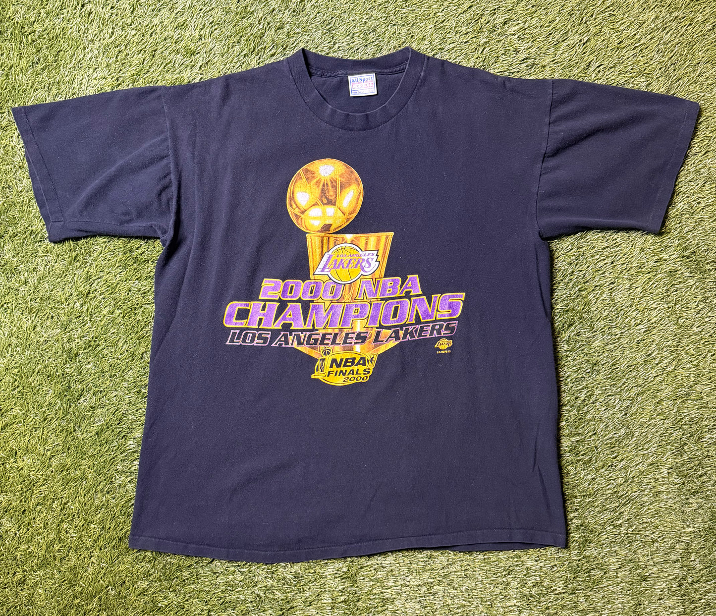 Vintage 2000's Lakers Champions T Shirt