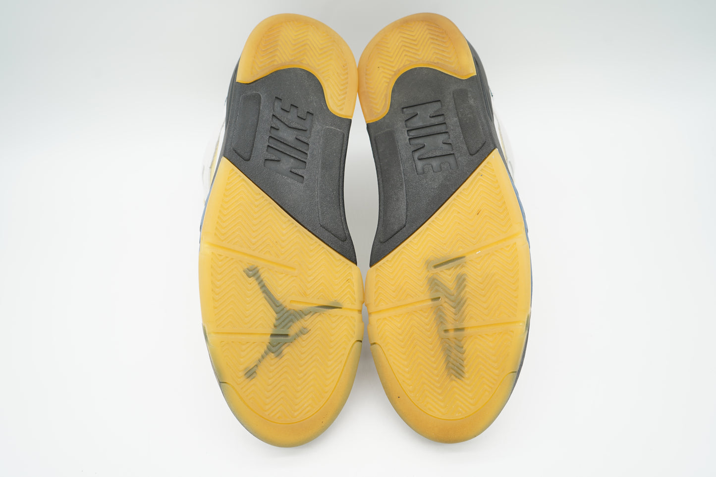 Jordan 5 Retro A Ma Maniére Dawn (Women's)