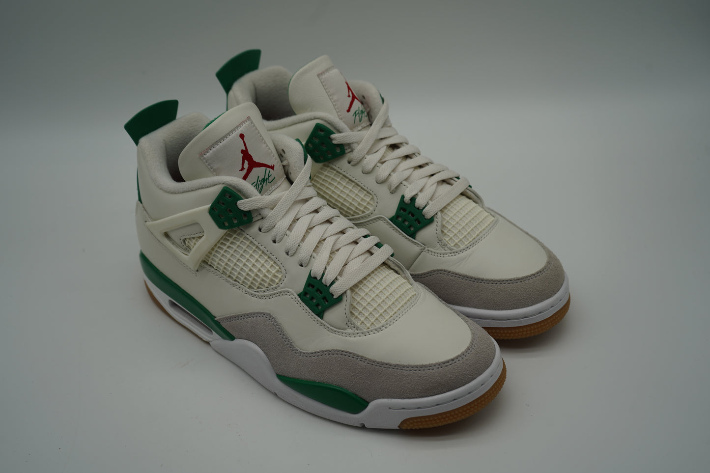 Jordan 4 Retro SB Pine Green