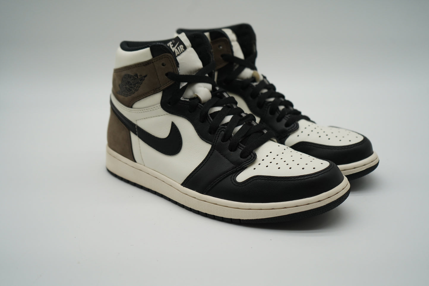 Jordan 1 Retro High Dark Mocha