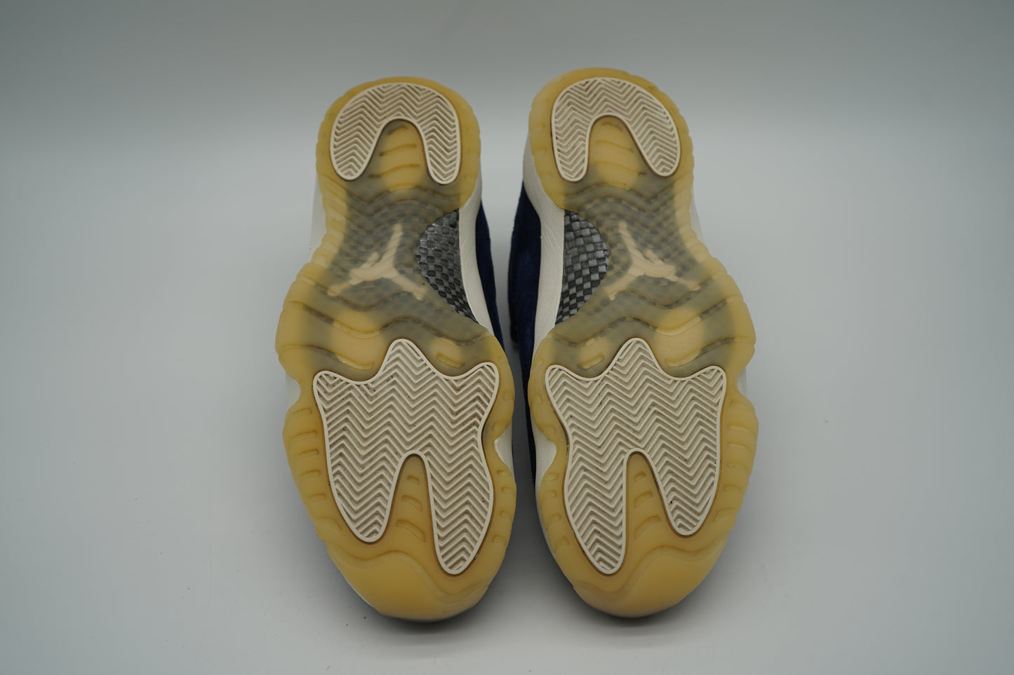 Jordan 11 Retro Low Derek Jeter RE2PECT