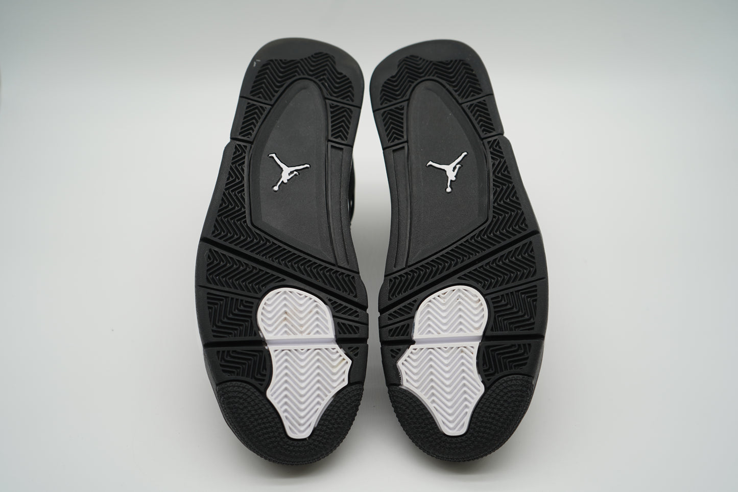 Jordan 4 Retro White Thunder