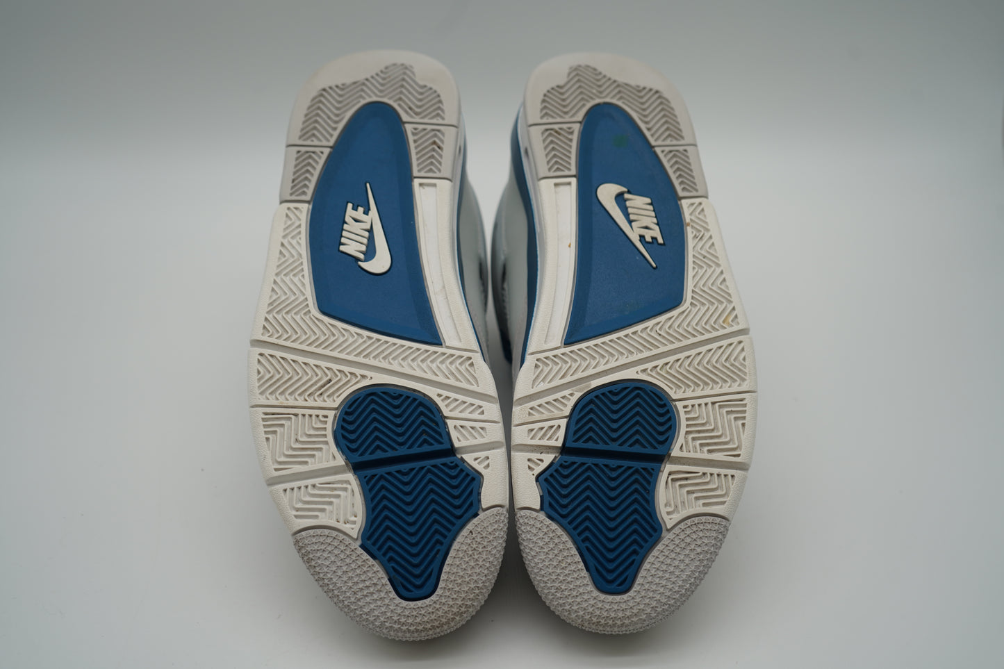 Jordan 4 Retro Military Blue (2024)