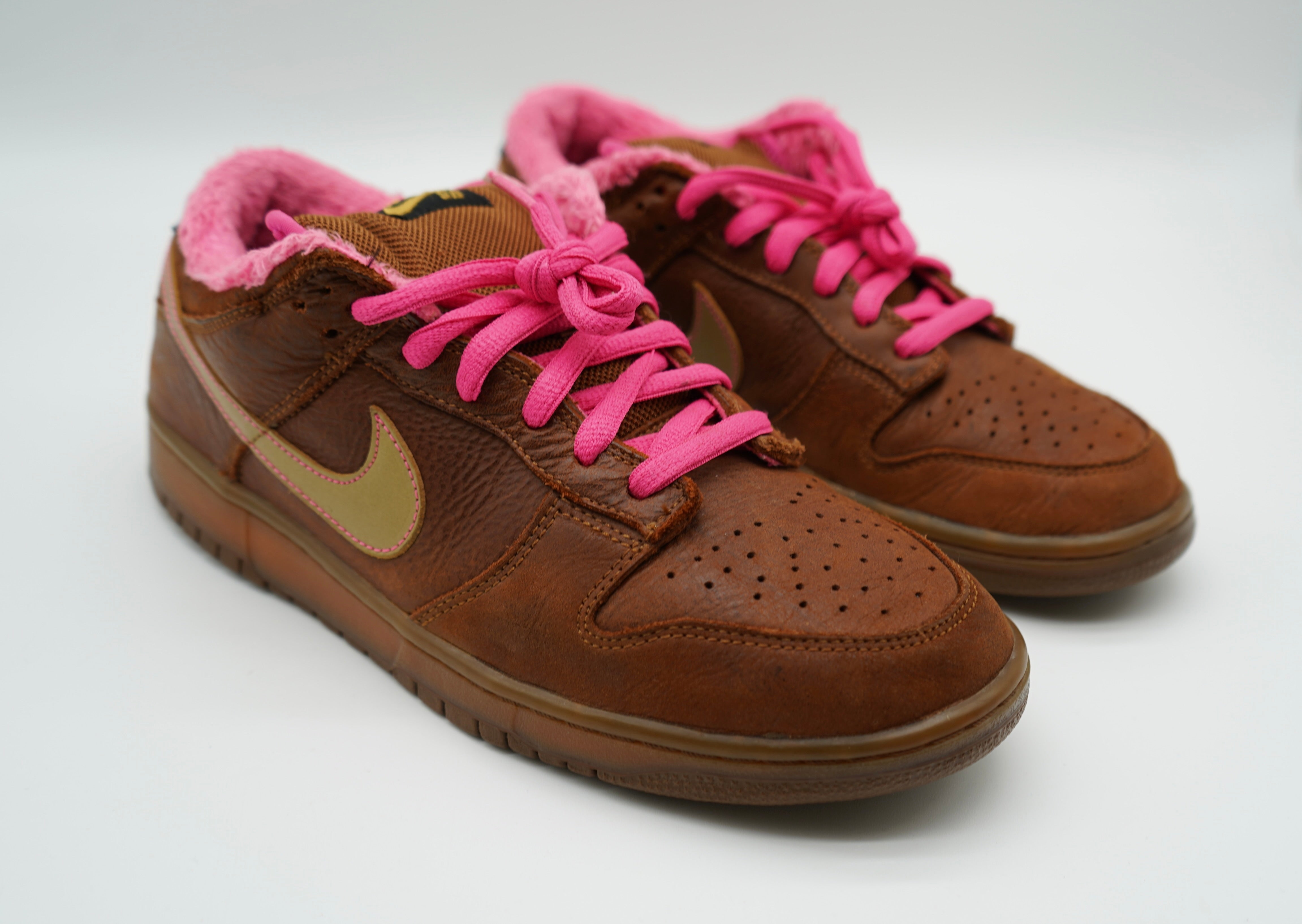 Nike SB Dunk Low Gibson Guitar Case â Thevintagevaultclawson