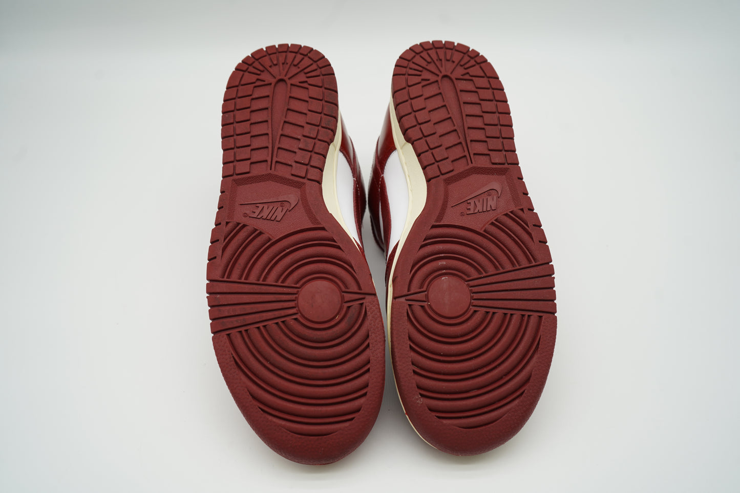 Nike Dunk Low Vintage Team Red