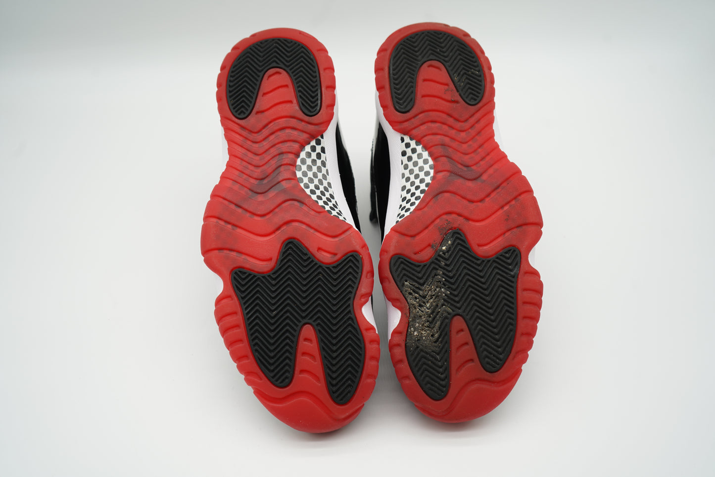 Jordan 11 Retro Playoffs Bred (2019)
