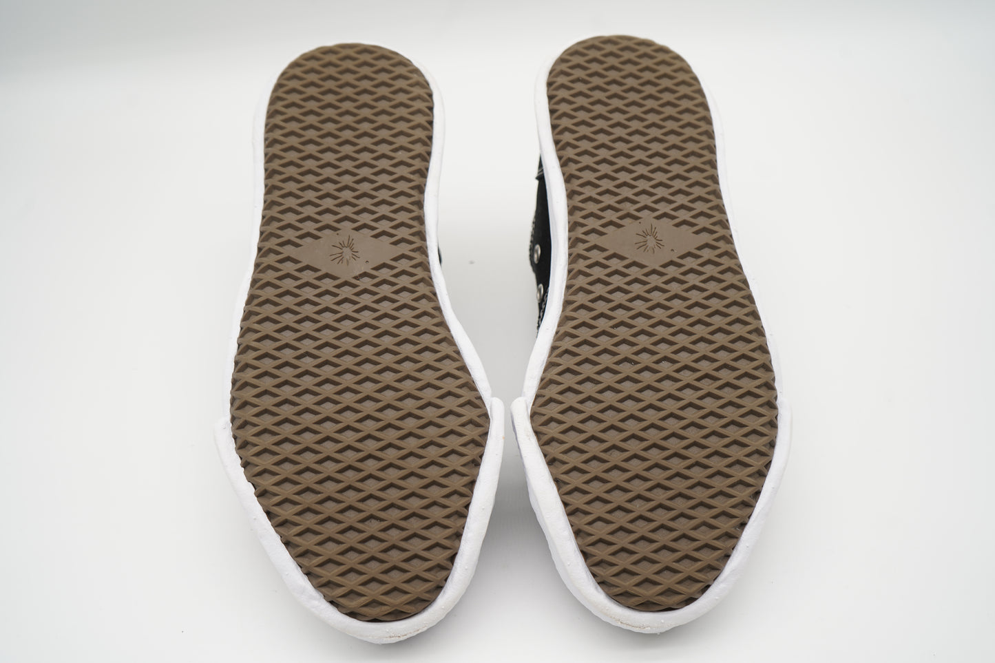 Maison Mihara Yasuhiro Hank OG Sole Canvas Low Black
