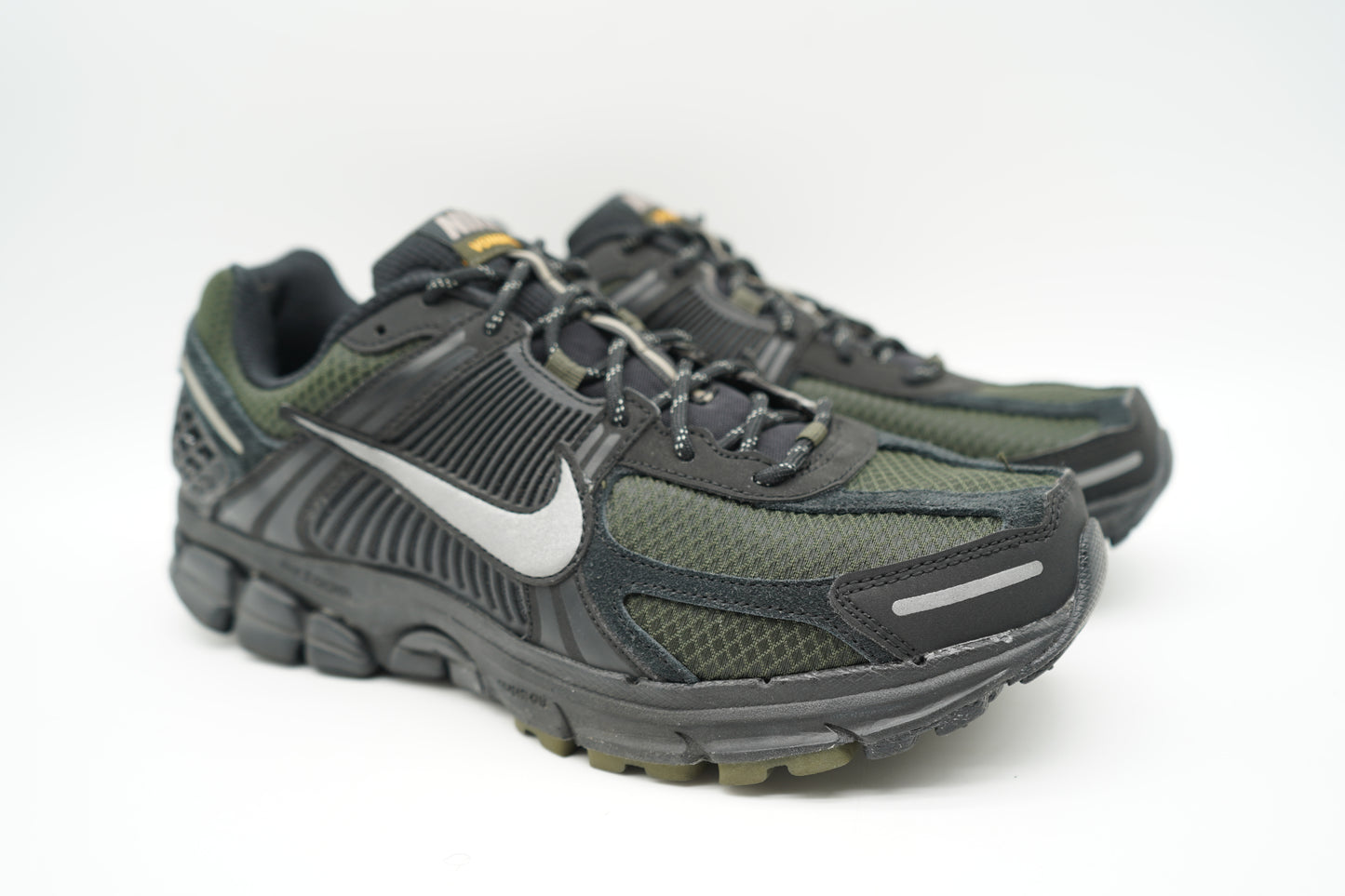 Nike Zoom Vomero 5 Black Sequoia