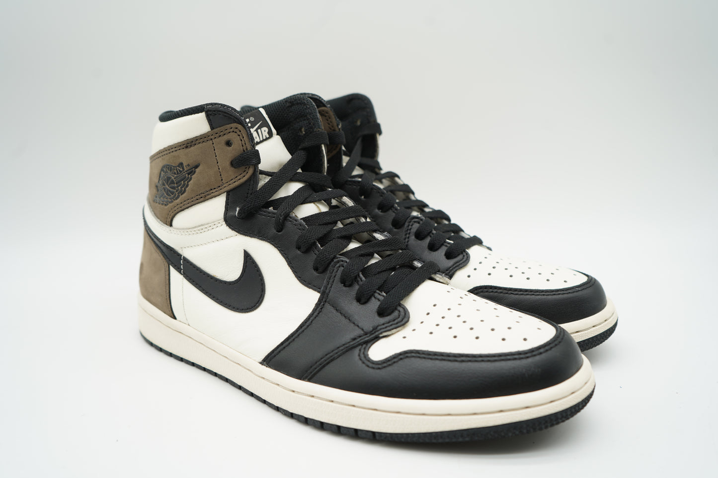 Jordan 1 Retro Mocha
