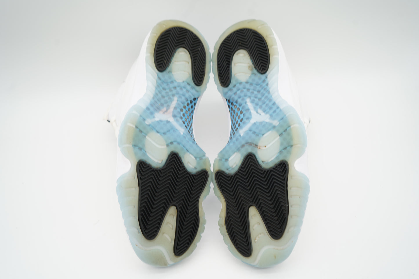 Jordan 11 Retro Legend Blue
