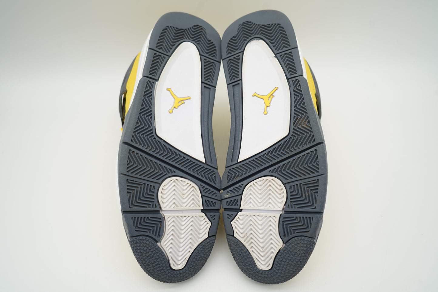Jordan 4 Retro Lightning (2021)