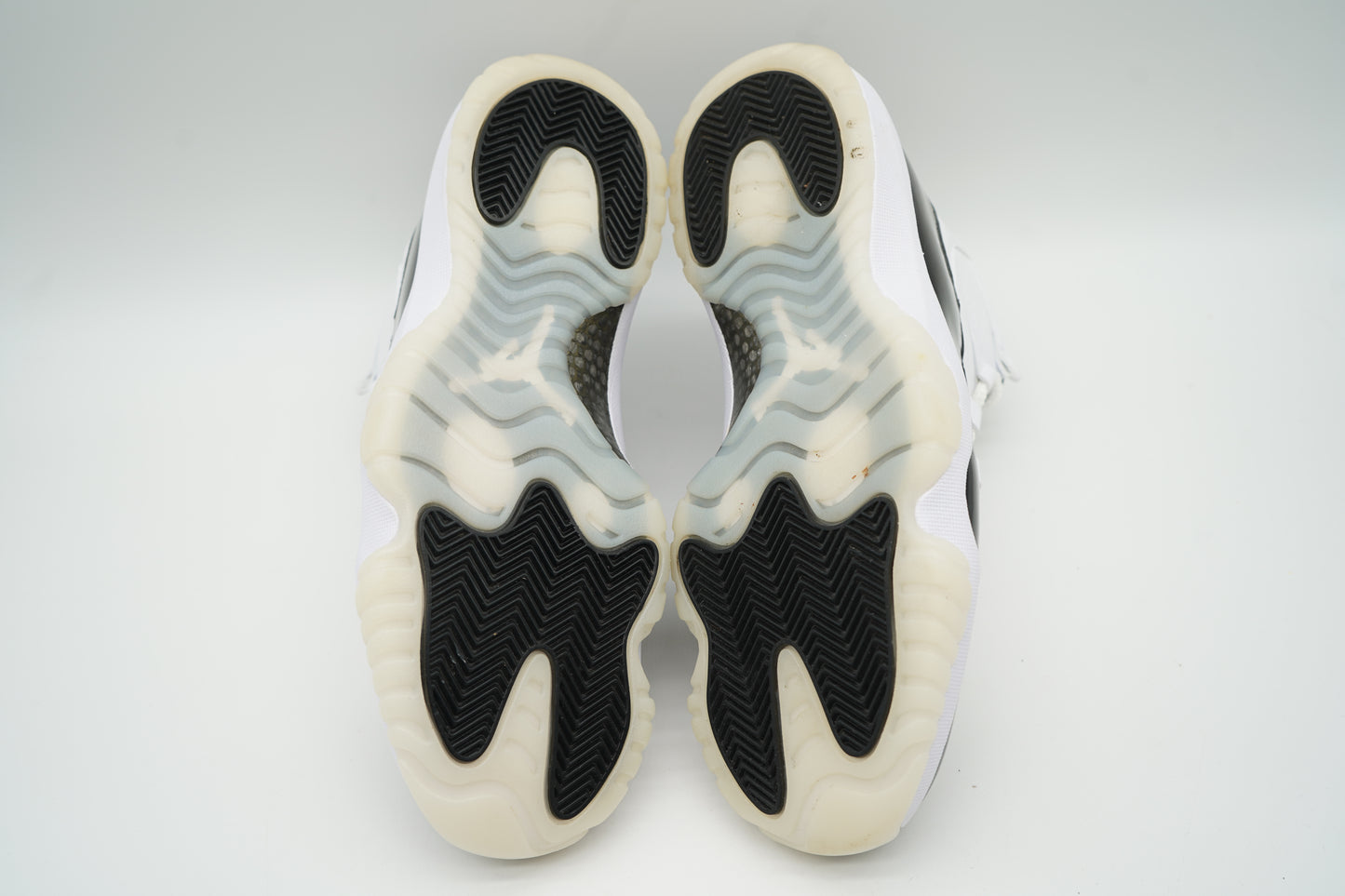 Jordan 11 Retro DMP Gratitude (2023)