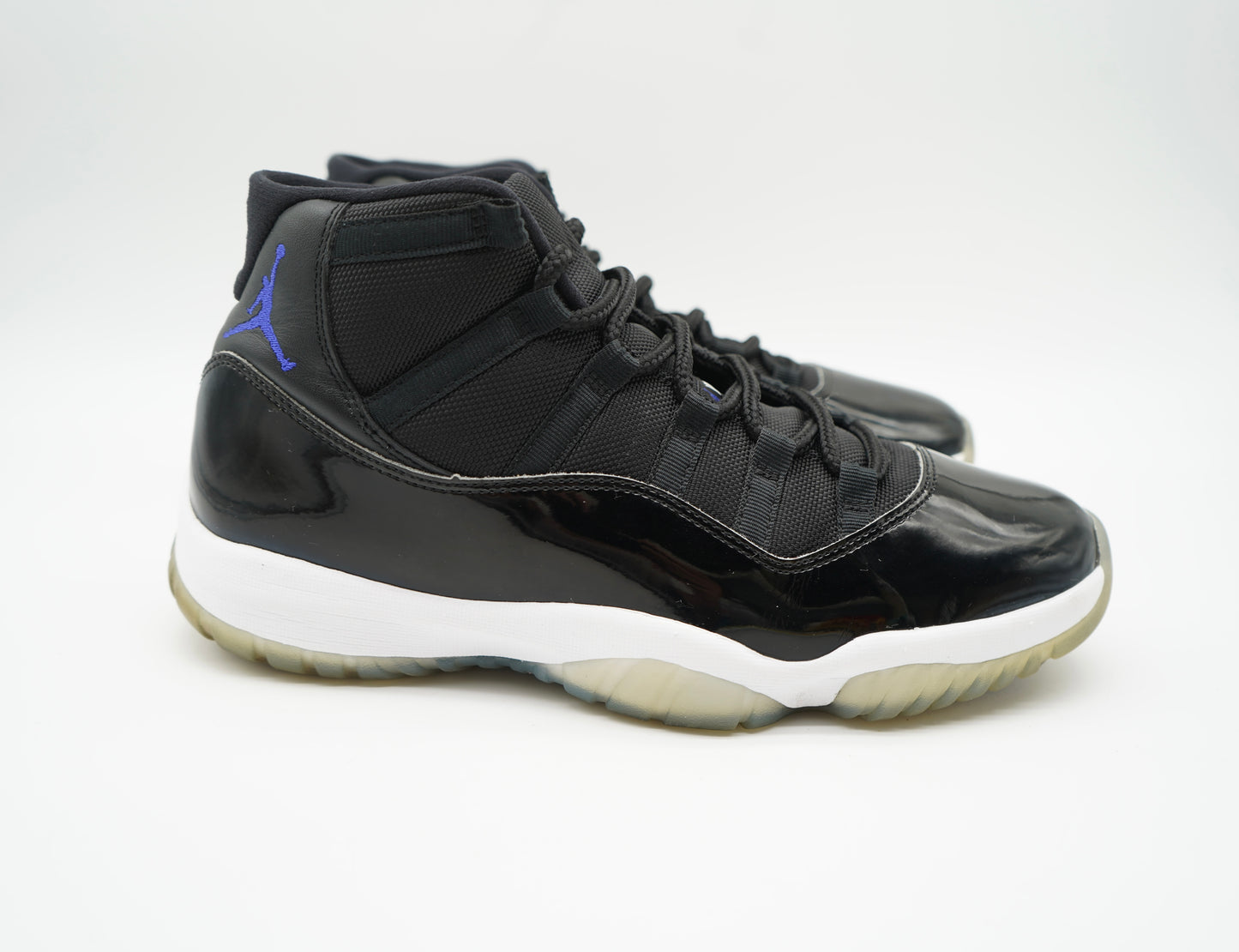 Jordan 11 Retro Space Jam (2016)