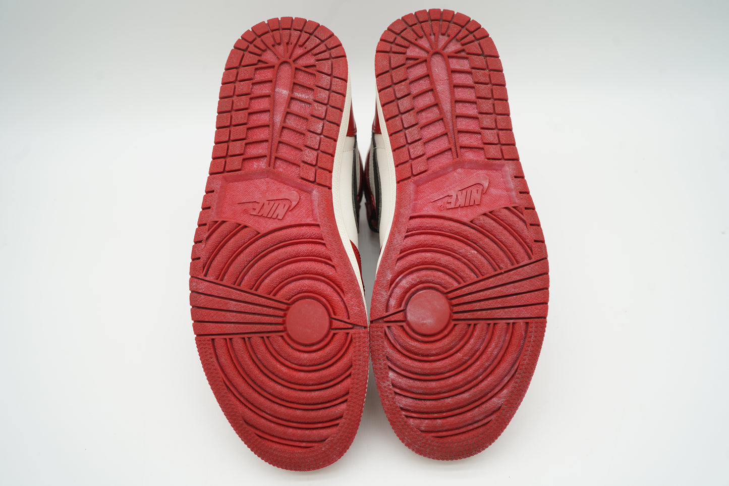 Jordan 1 Retro High OG Chicago Lost and Found