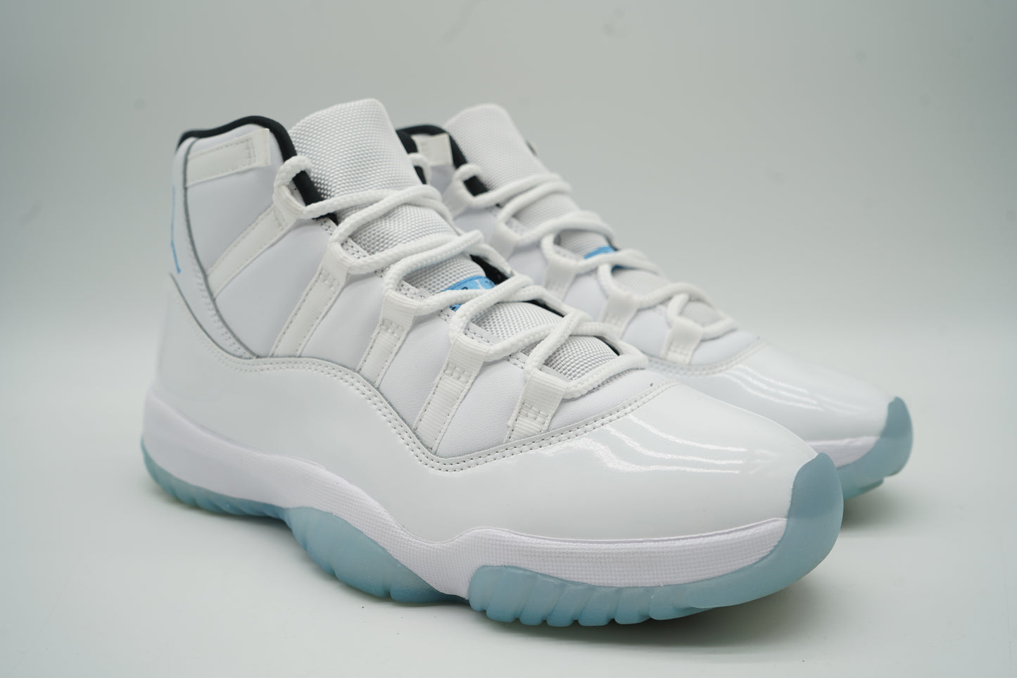 Jordan 11 Retro Legend Blue (2024)