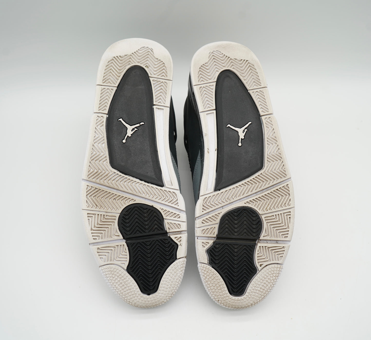 Jordan 4 Retro Fear (2024)