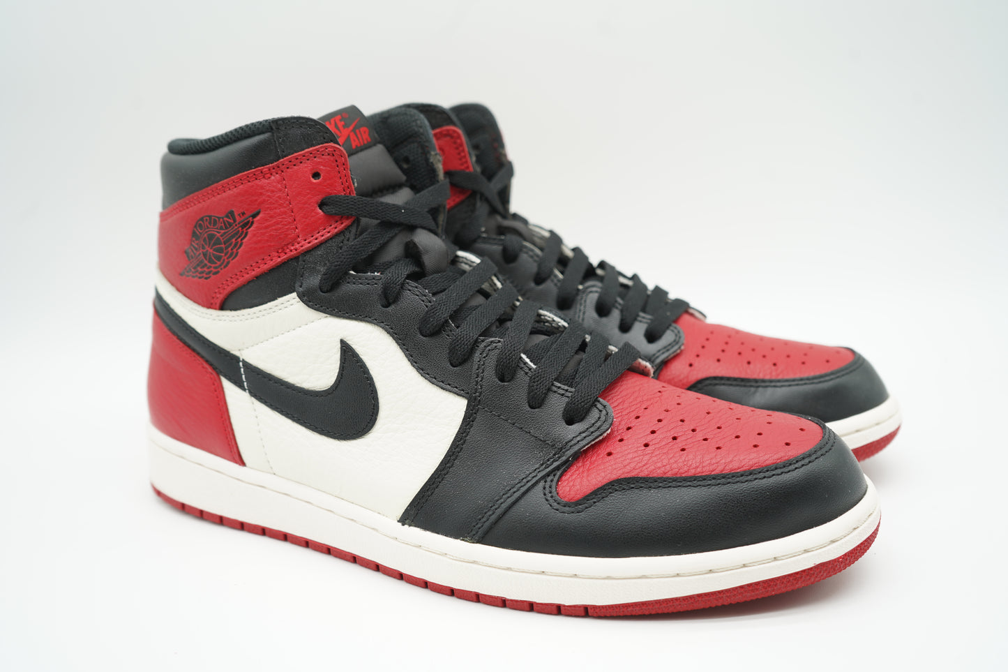 Jordan 1 Black Toe (2016)