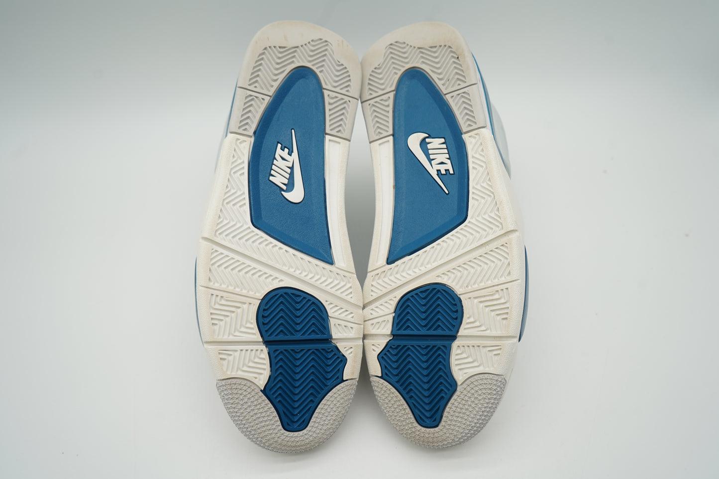 Jordan 4 Retro Military Blue (2024)