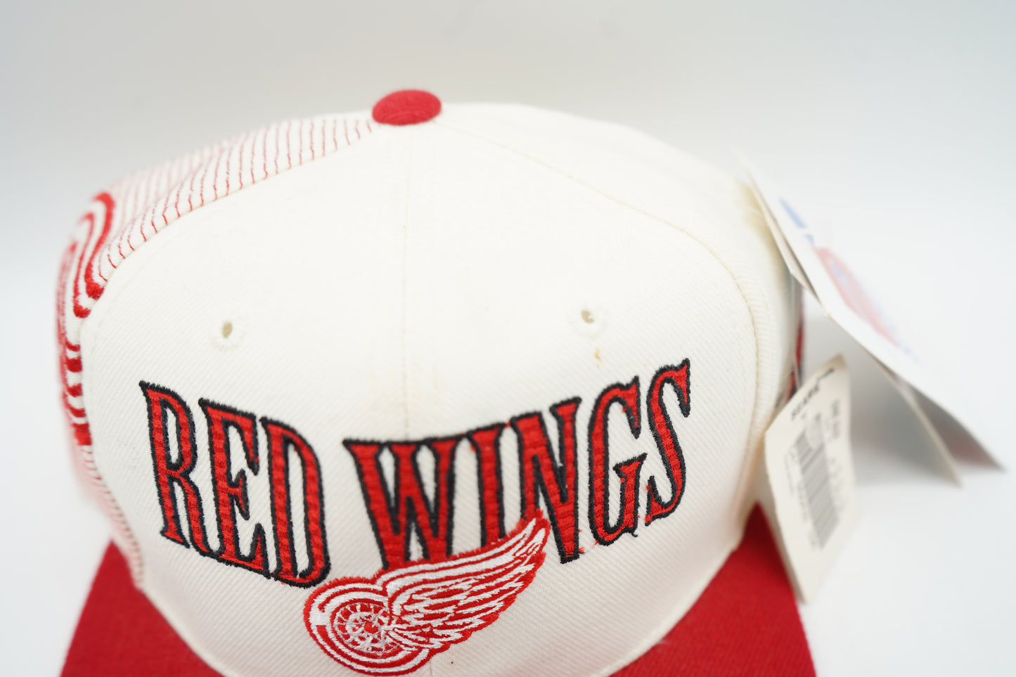 Vintage NWT Detroit Red Wings Shadow Hat