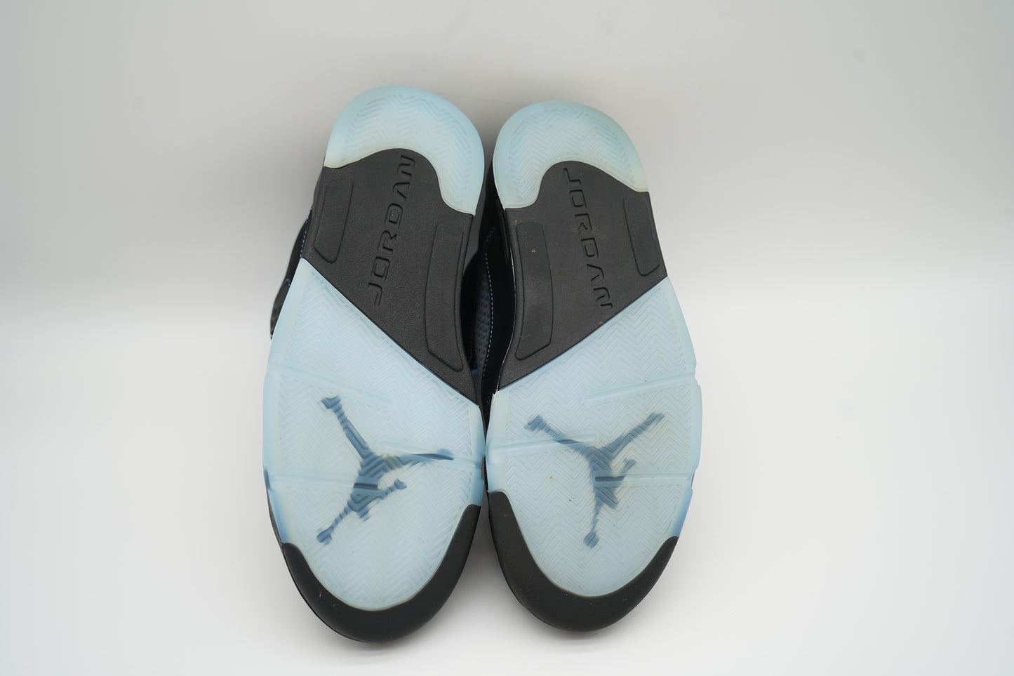 Jordan 5 Retro Black University Blue (2026)