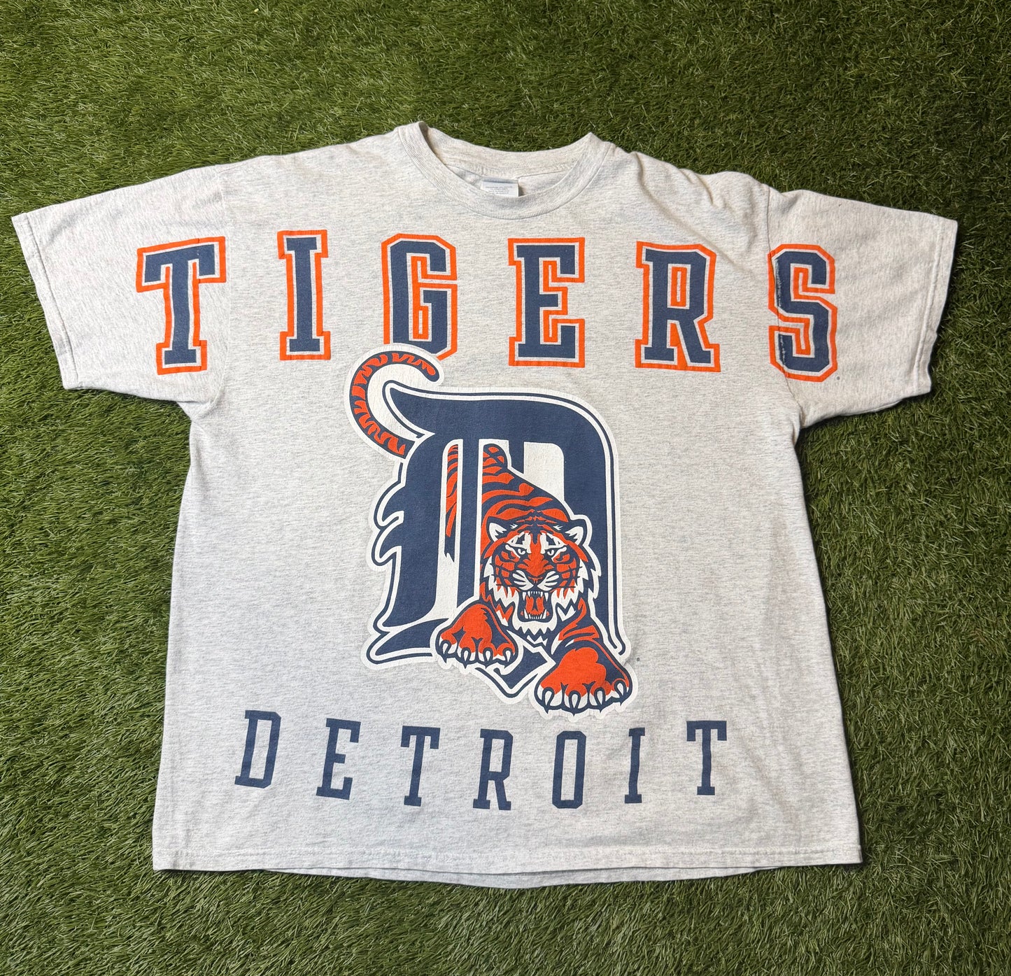 Vintage 90's Detroit Tigers Spellout T Shirt