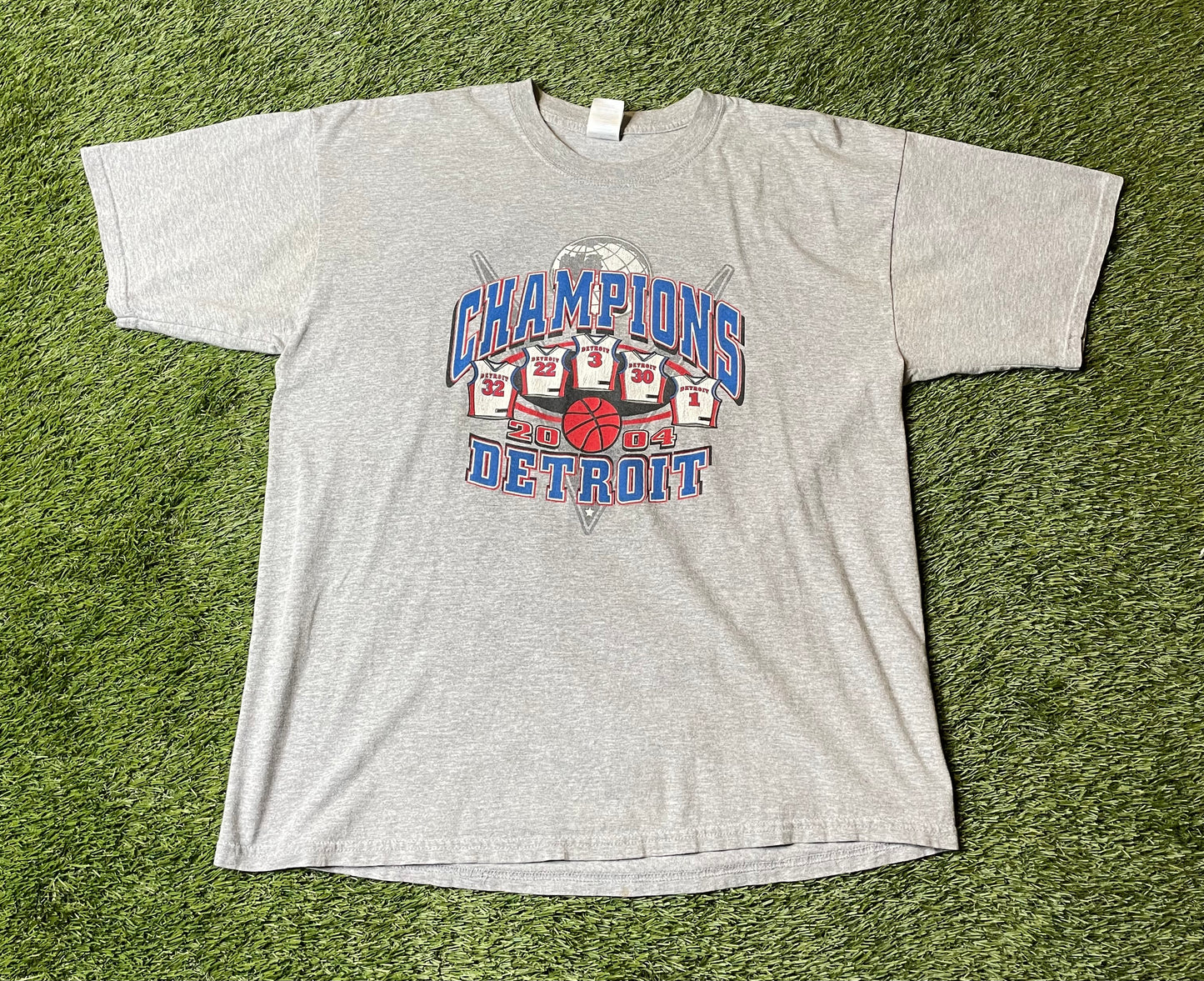 Vintage 2004 NBA Champs Detroit Pistons T Shirt