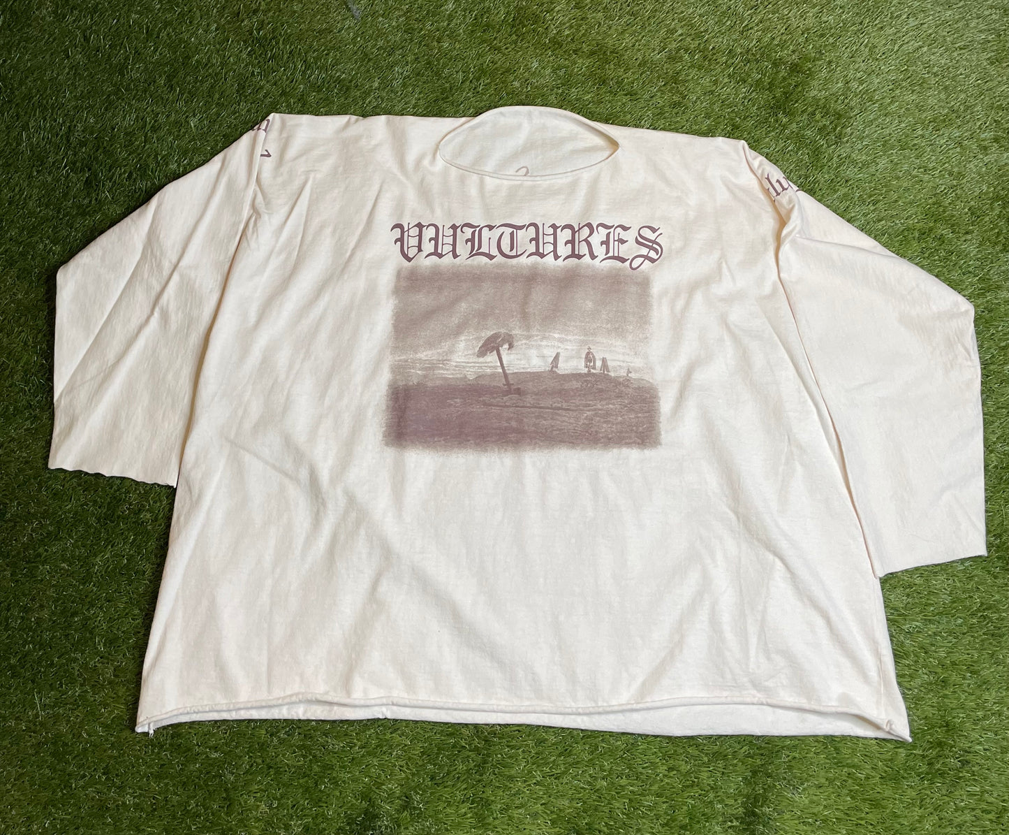 Kanye West Vultures L/S