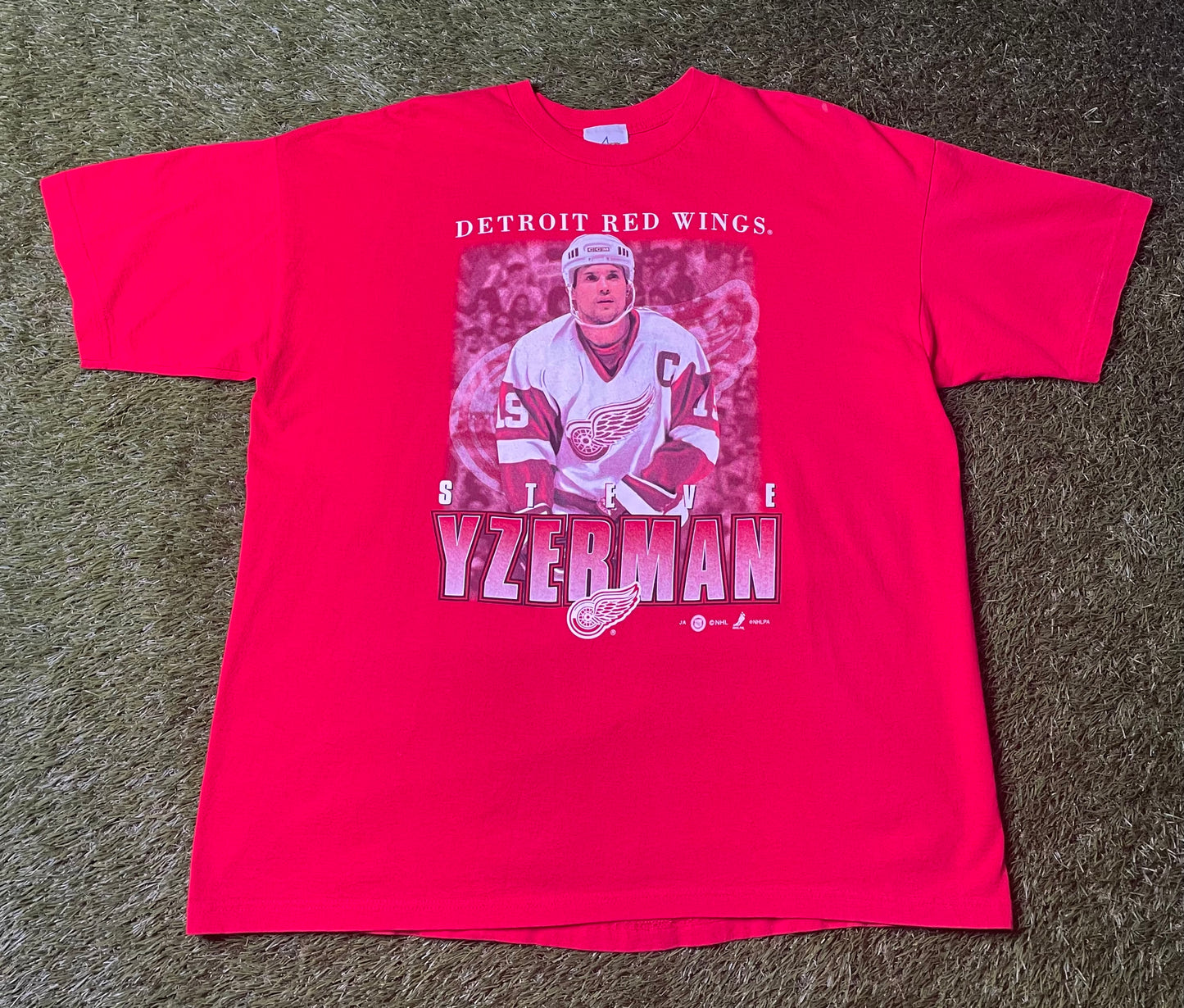 Vintage 90's Steve Yzerman T Shirt
