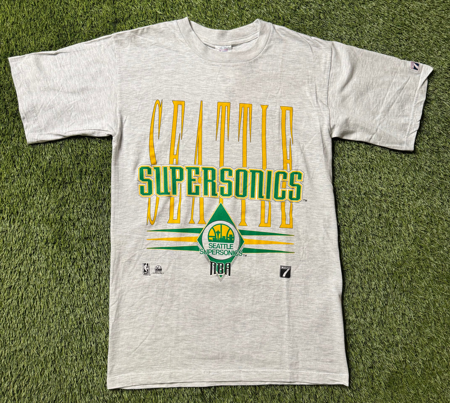 NWT Vintage 90's Seattle Supersonics T Shirt