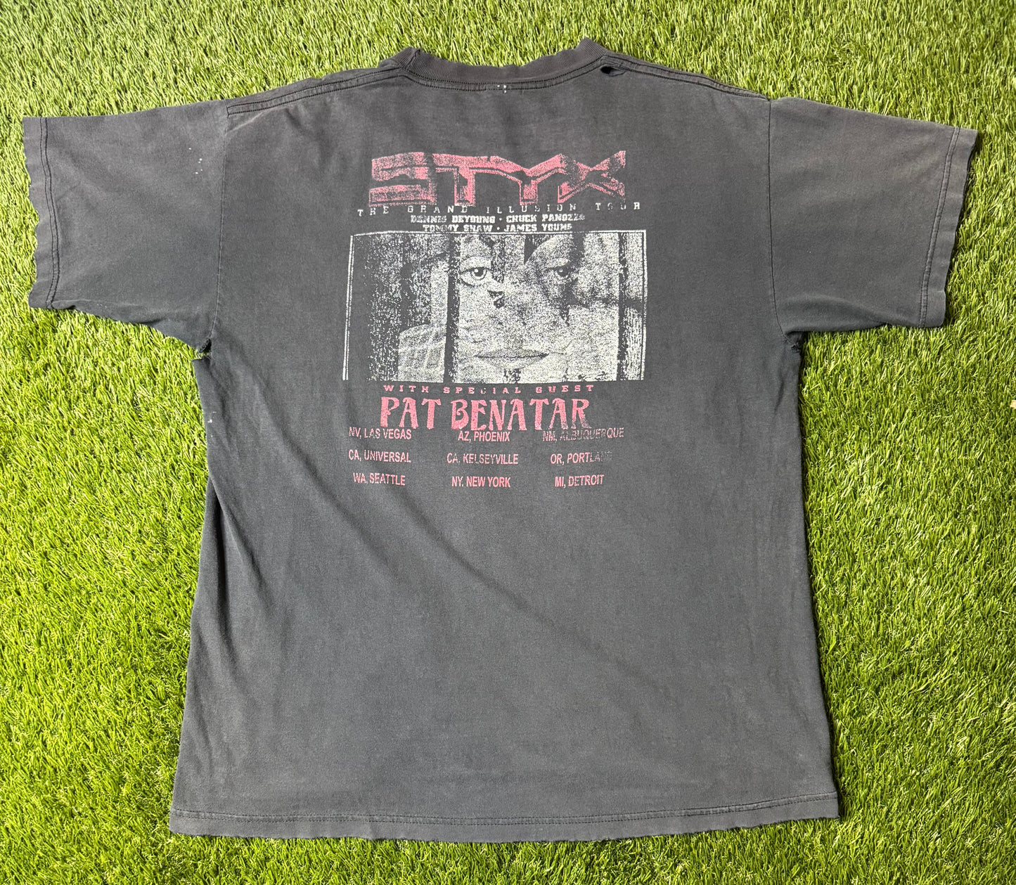 Vintage 2000's Styx Band T Shirt