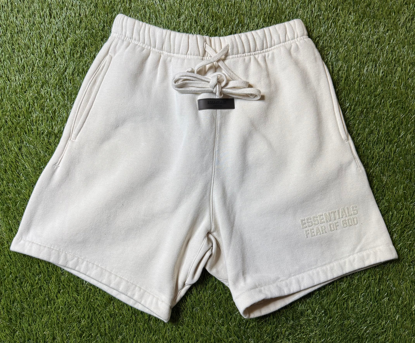 Fear of God Essentials Sweatshort Egg Shell