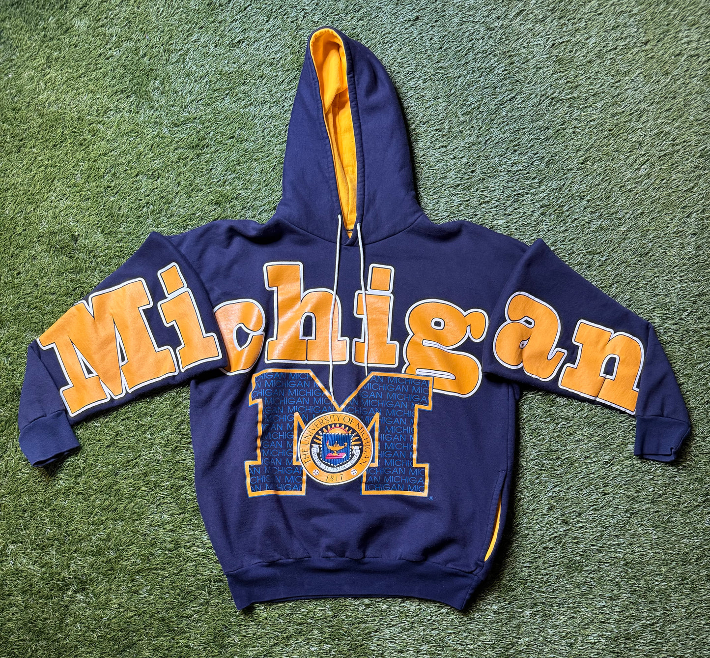 Vintage U of M Crest Spell Out Hoodie
