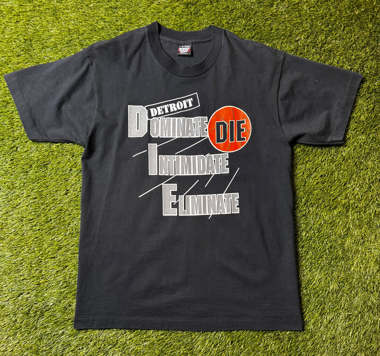 Vintage 90's Detroit Pistons DIE T Shirt