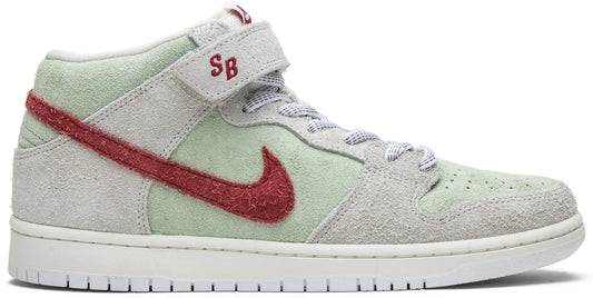 Nike SB Dunk Mid White Widow