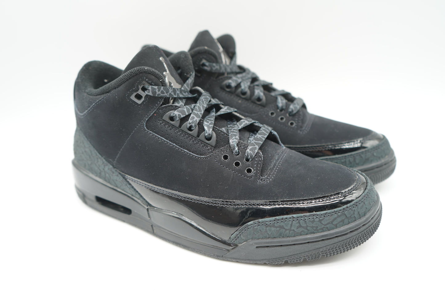 Jordan 3 Retro Black Cat (2025)