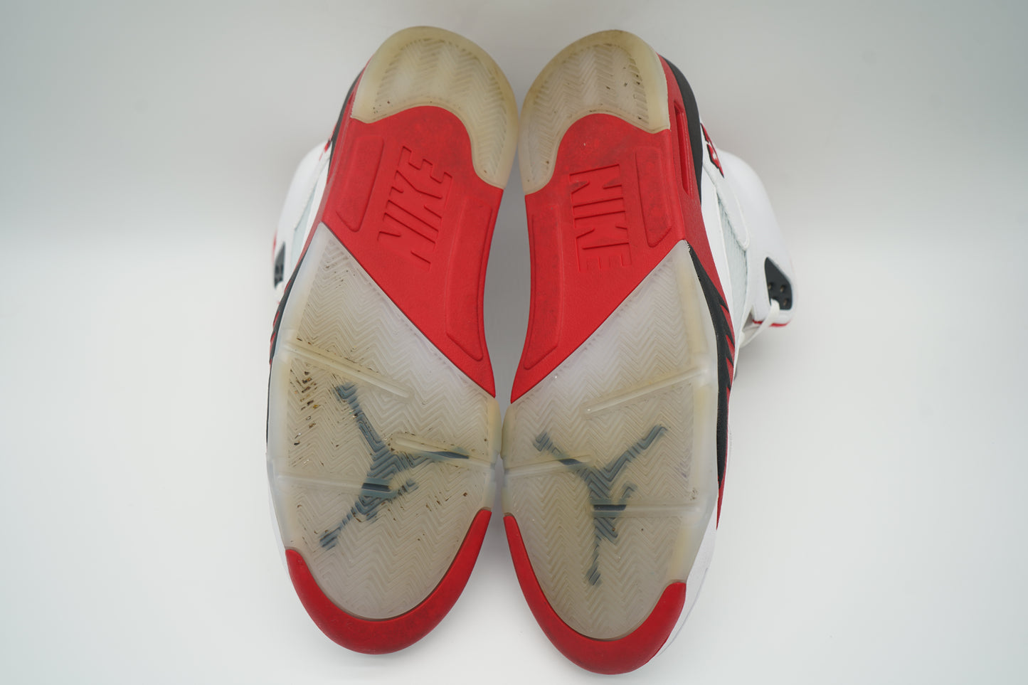 Jordan 5 Retro Fire Red Black Tongue (2025)