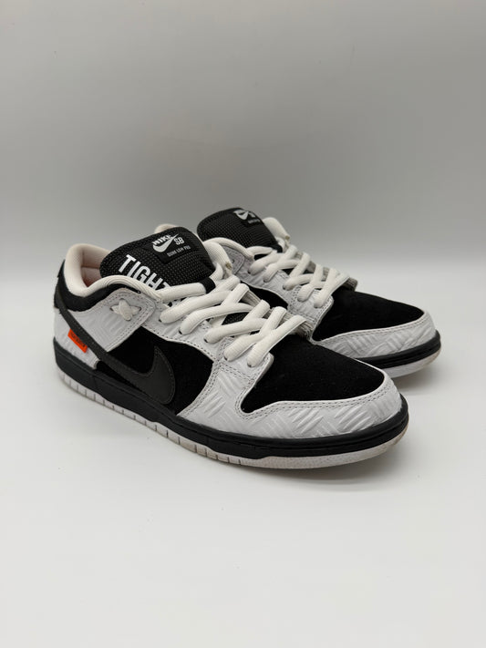 Nike SB Dunk Low TightBooth