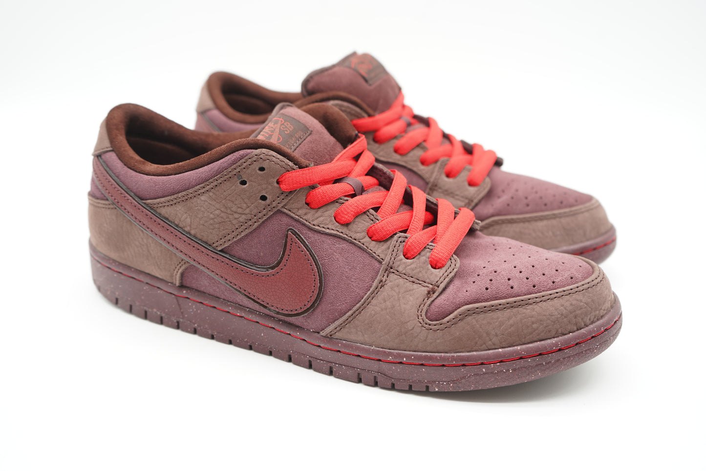 Nike SB Dunk Low City of Love Burgundy Crush