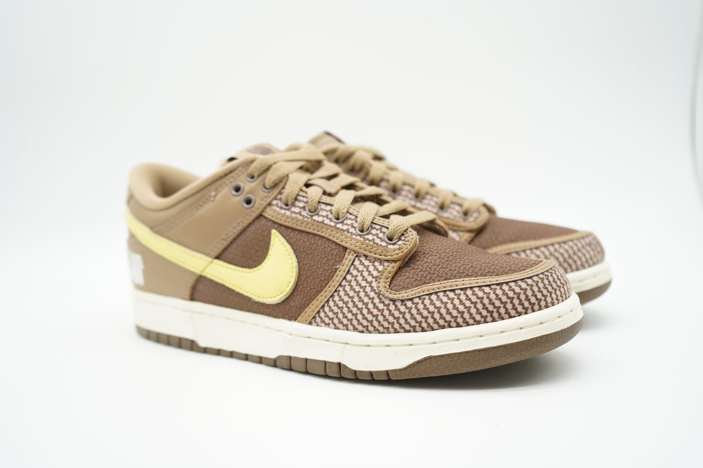 Nike Dunk Low SP Undefeated Canteen
