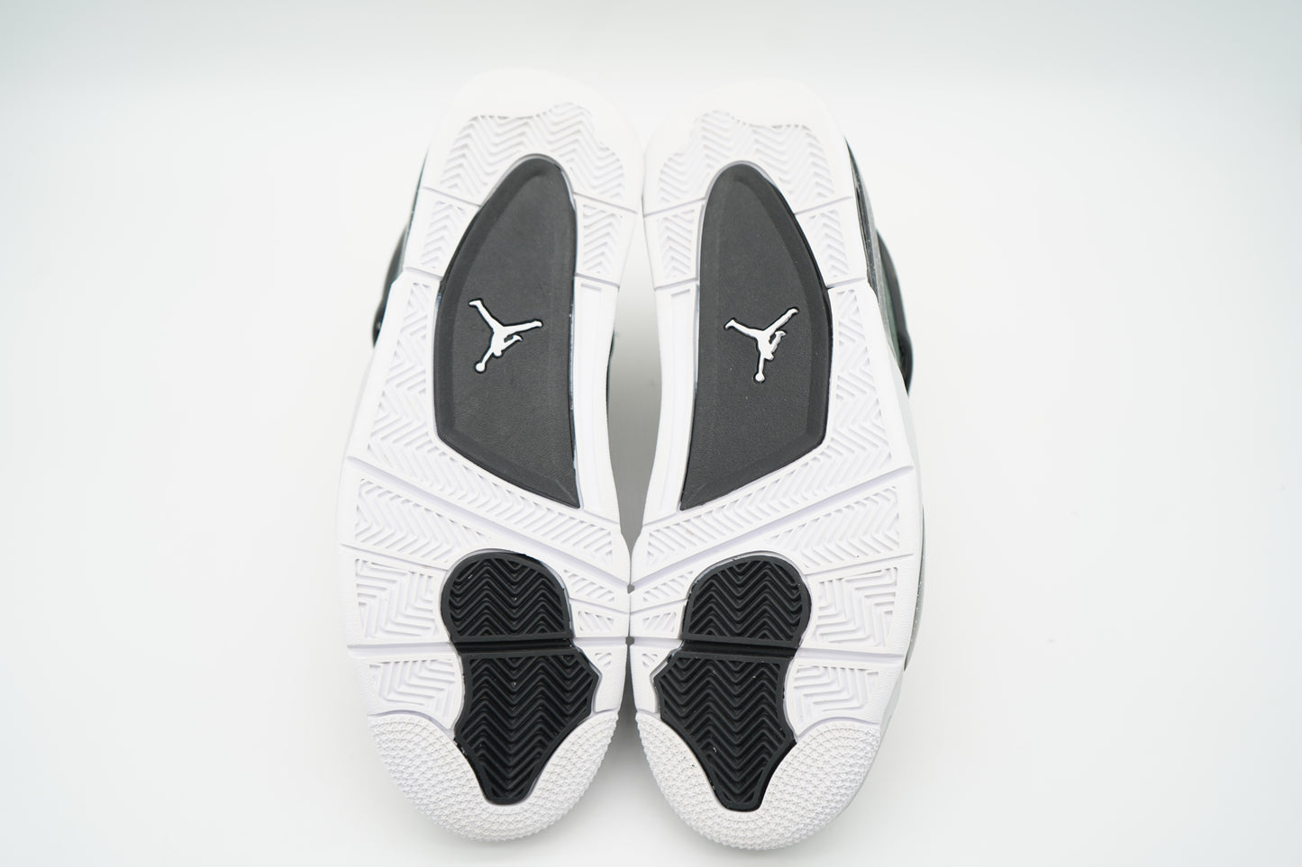 Jordan 4 Retro Fear (2024)
