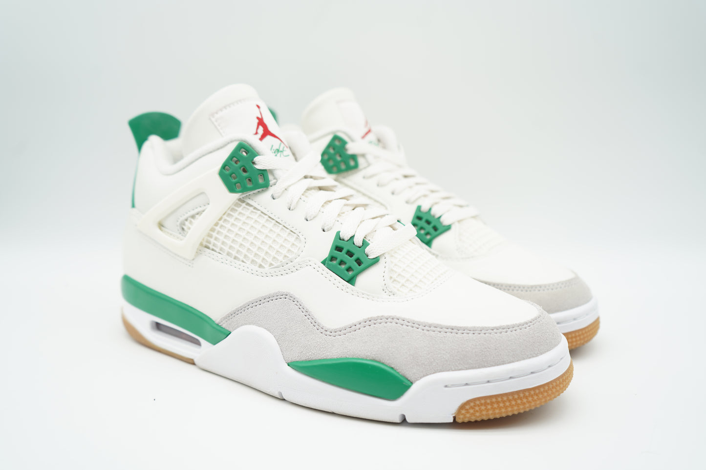 Jordan 4 Retro SB Pine Green