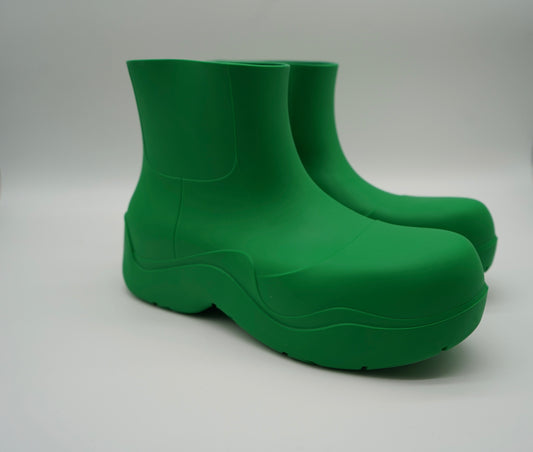Bottega Veneta Green Matte Puddle Chelsea Boots