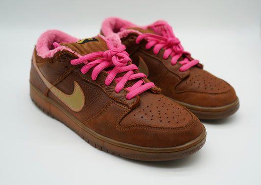 Nike SB Dunk Low Gibson Guitar Case