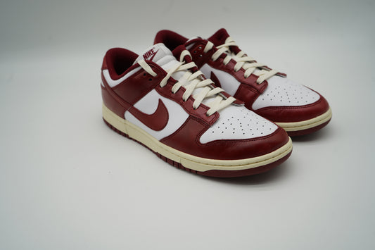 Nike Dunk Low Vintage Team Red