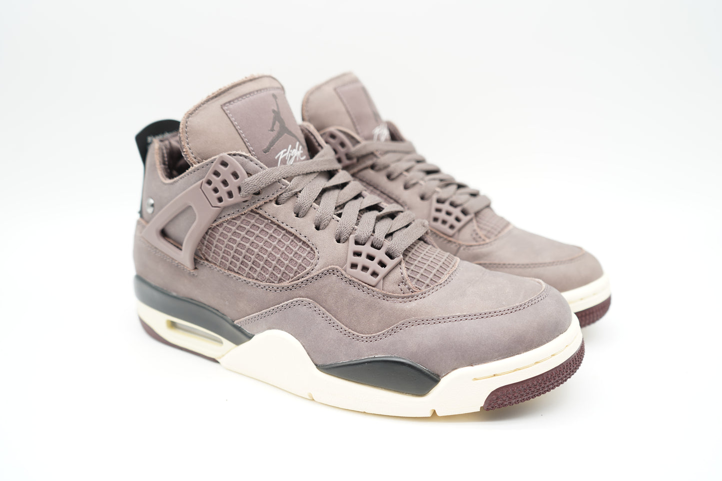 Jordan 4 Retro SP A Ma Maniére Violet Ore