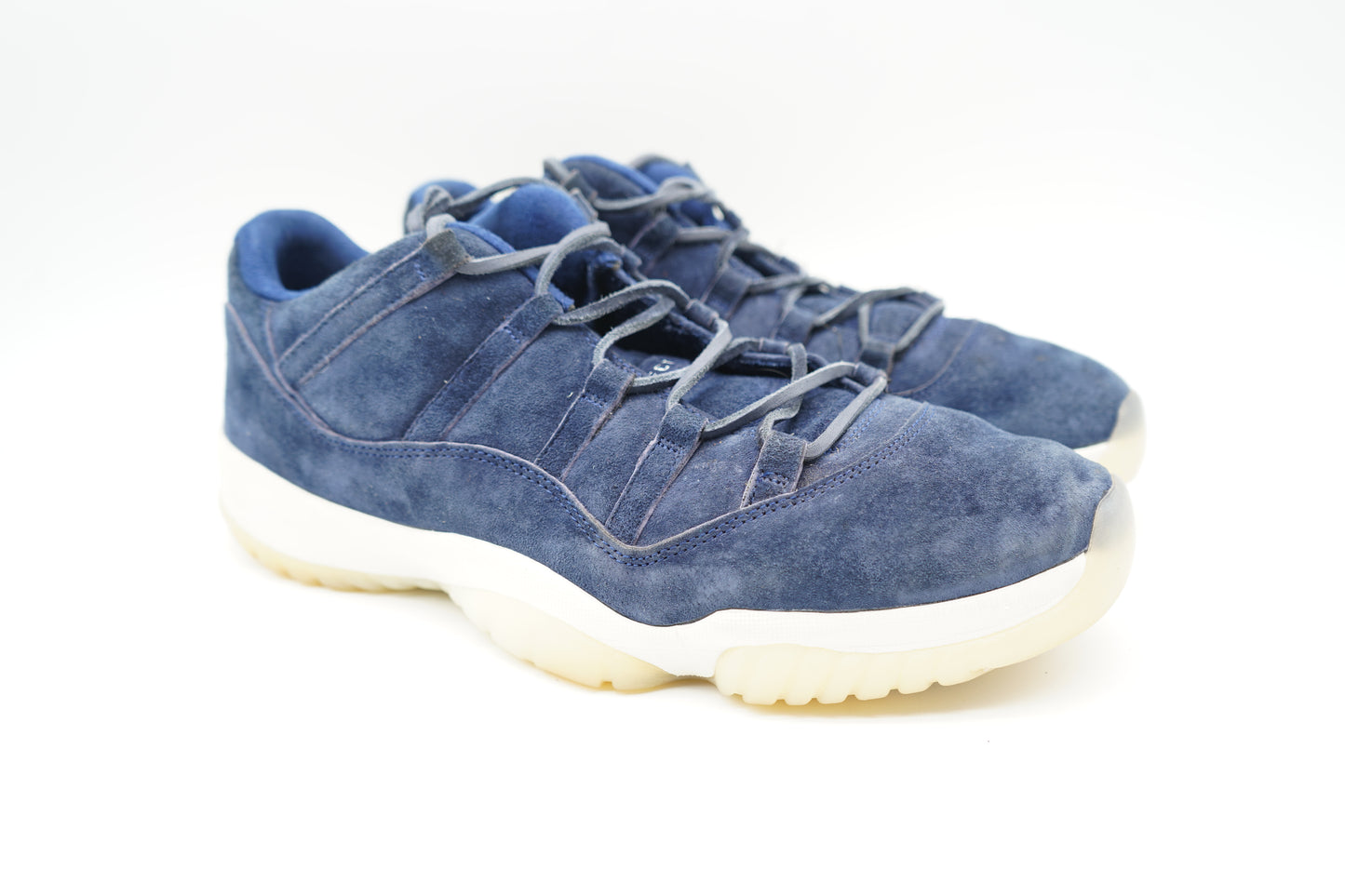 Jordan 11 Retro Low Derek Jeter RE2PECT