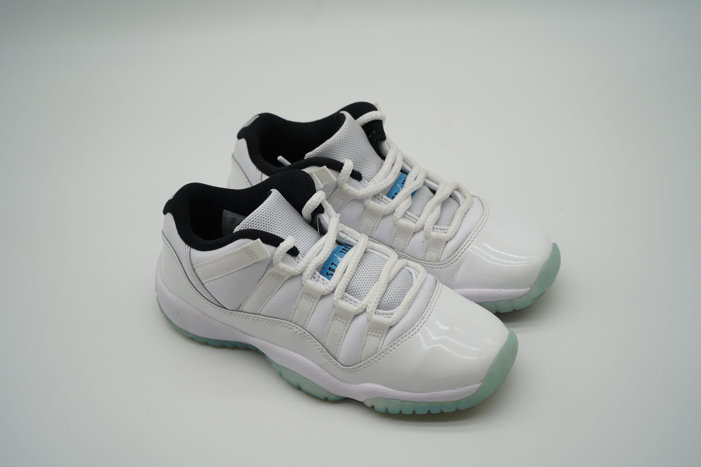 Jordan 11 Legend Blue Low