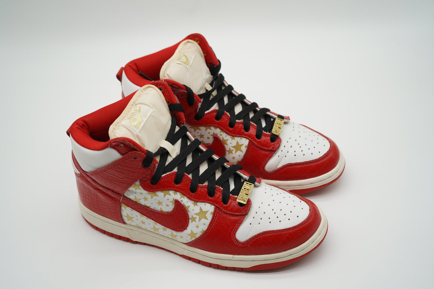 Nike SB Supreme Dunk High Red Stars